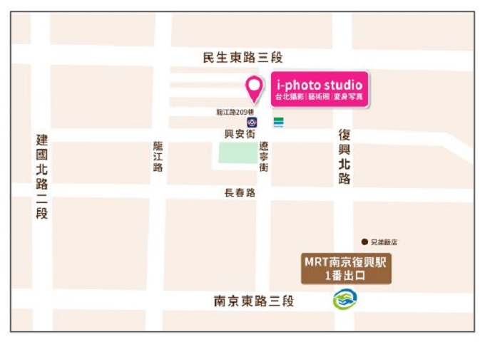 i-photo studio。ご予約の時間までにお客様ご自身でお店までお越しください。