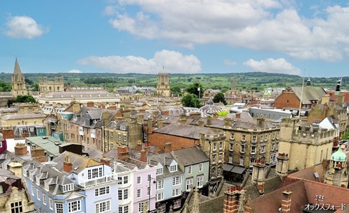 イギリスの由緒ある大学街オックスフォードとはちみつ色のコッツウォルズの村1日観光（日本語アシスタント付）	