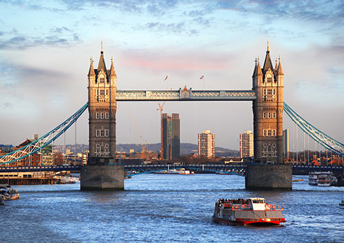 ロンドン午前市内観光 <br />～徒歩＆テムズ河水上ボートでSDGs観光～ <br /> ＆メイフェアチッピー ミールクーポン