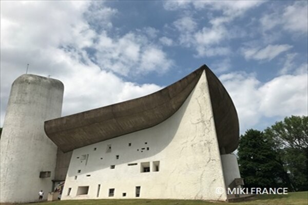 【プライベートツアー】専用車往復送迎 ル・コルビュジェ建築 ロンシャン礼拝堂 by[みゅう]